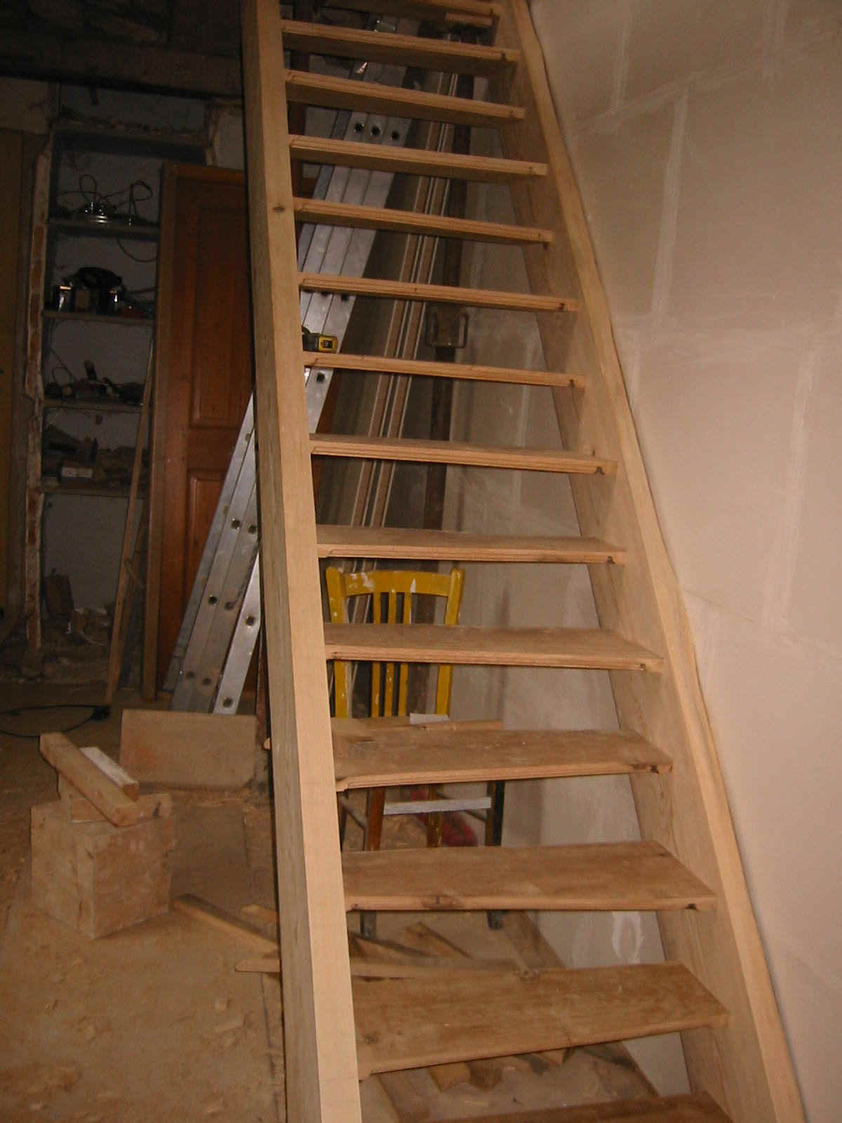 escalier2 1er.JPG (217832 octets)